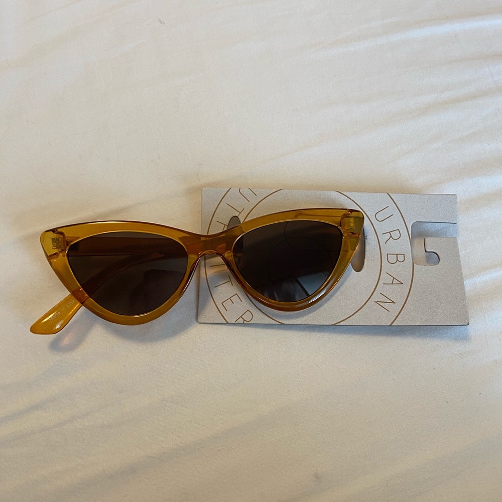 Brown cat eye sunglasses